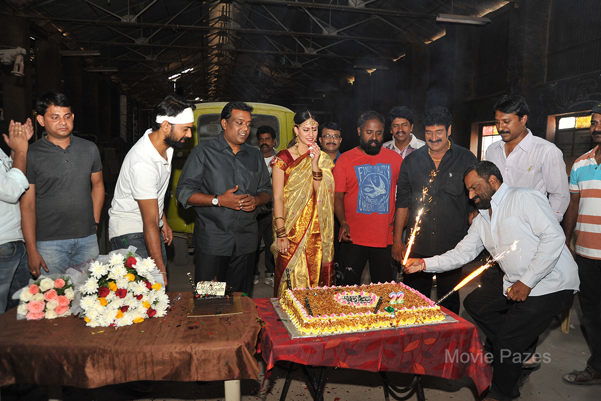 Larissa Bonesi Birthday At Sets